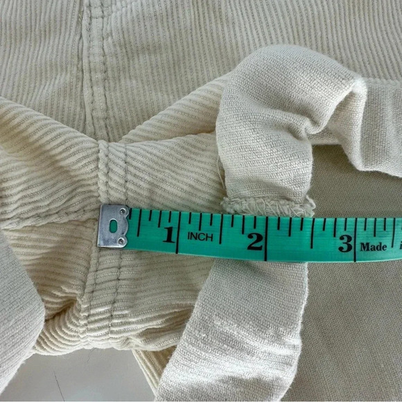 Rolla’s NWT Duster 25 corduroy Shorts in Salt - Picture 11 of 12